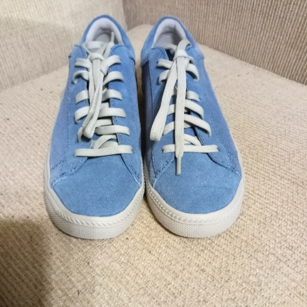 Earth brand sneakers. Brand new without tags